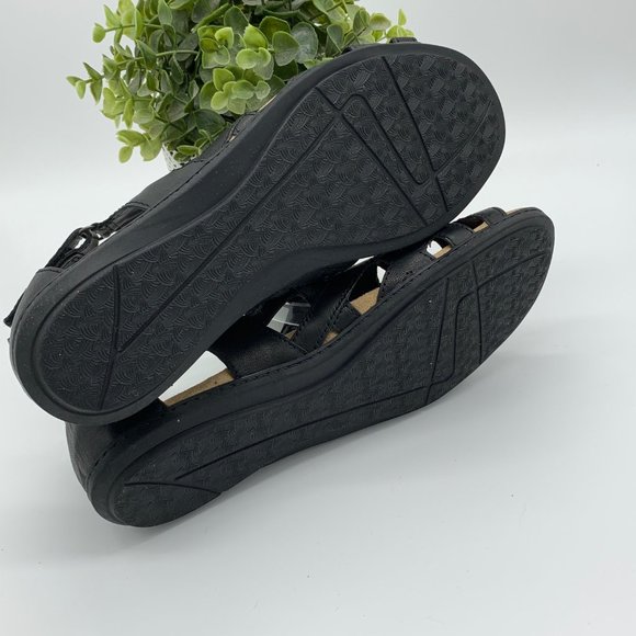 Women's Black Gladiator Sandals - Picture 4 of 7